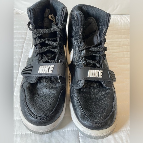 Air Jordan Boys Legacy 312 AT4040-001 Black Cement High Sneakers Size 6.5 Youth - Picture 3 of 14